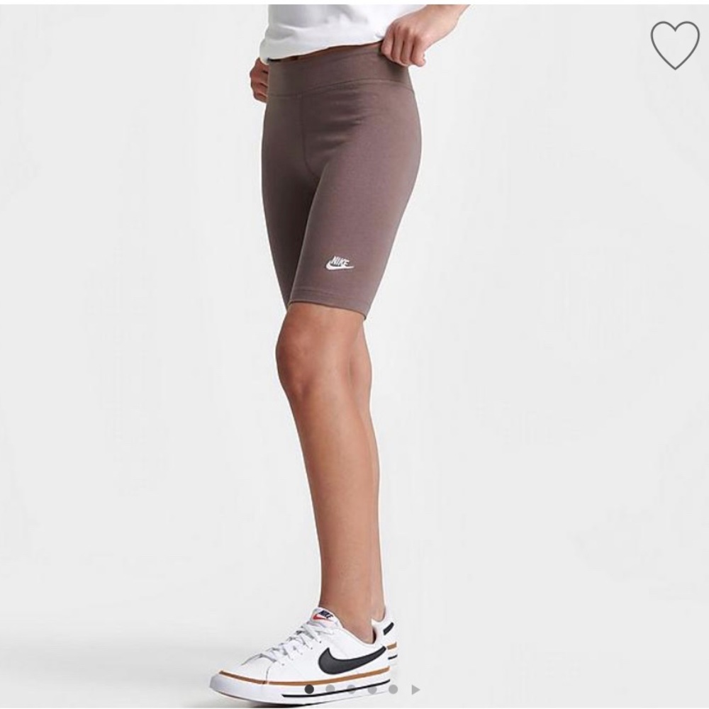 Nike NWOT kids biker short 7” Girl large brown cotton polyester elastane